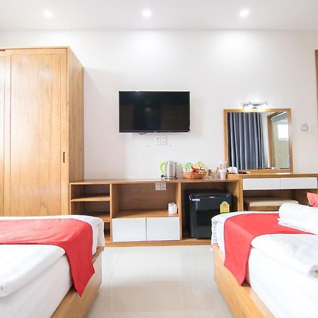 Reddoorz Plus Near Lotte Mart Cong Hoa Ho Chi Minh City Exterior photo