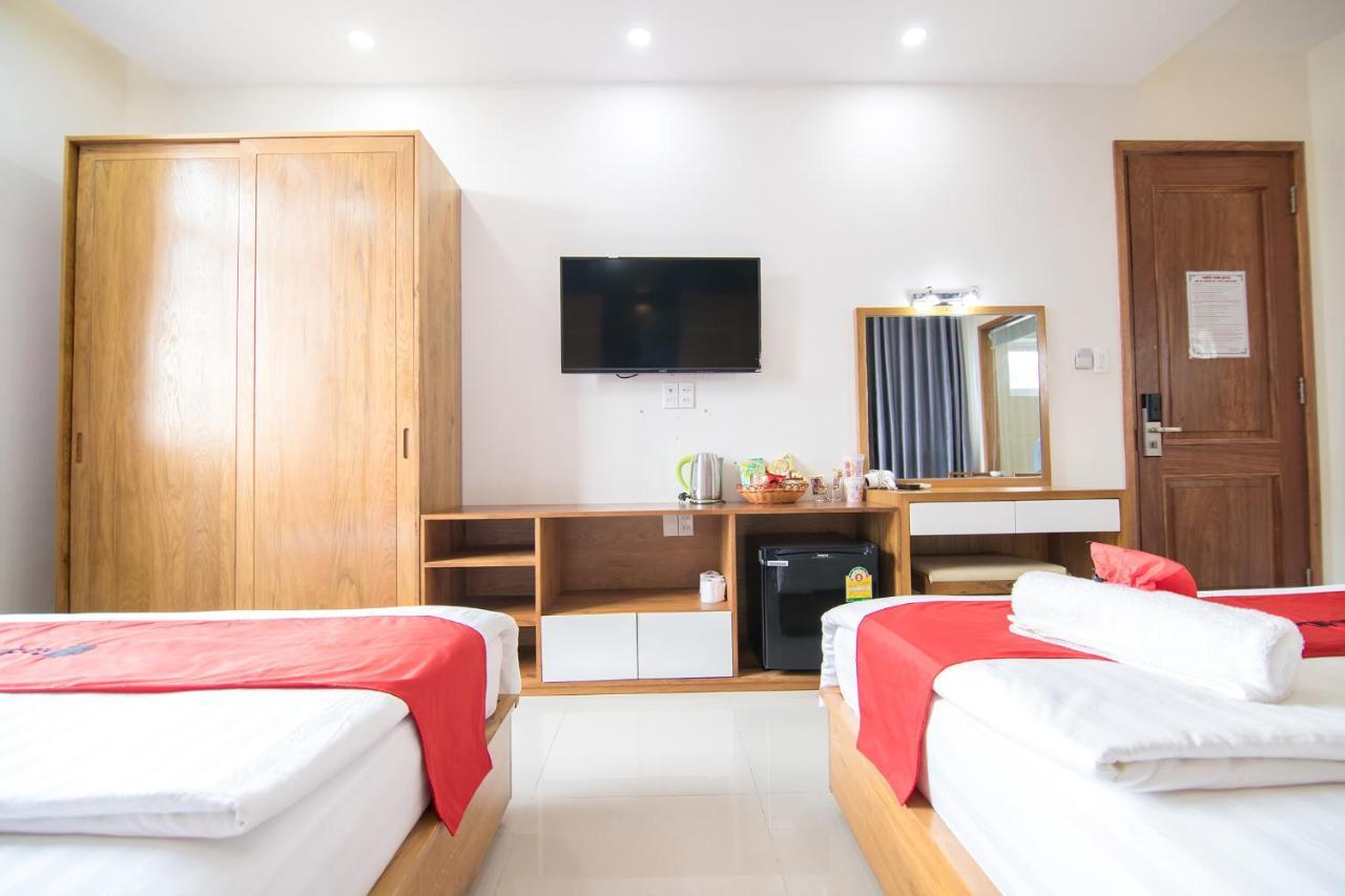 Reddoorz Plus Near Lotte Mart Cong Hoa Ho Chi Minh City Exterior photo