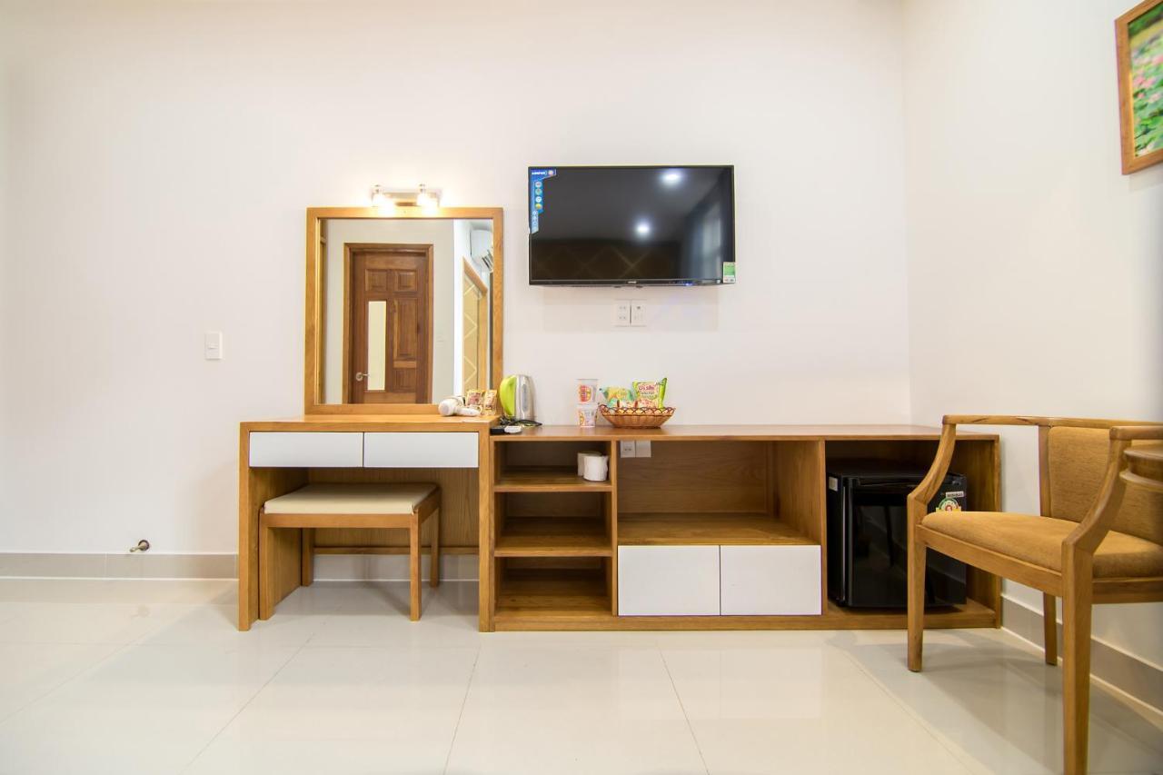 Reddoorz Plus Near Lotte Mart Cong Hoa Ho Chi Minh City Exterior photo