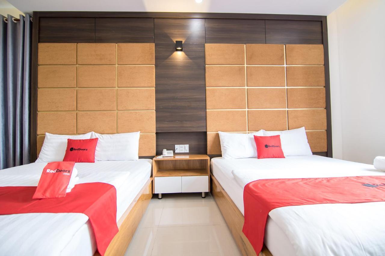 Reddoorz Plus Near Lotte Mart Cong Hoa Ho Chi Minh City Exterior photo
