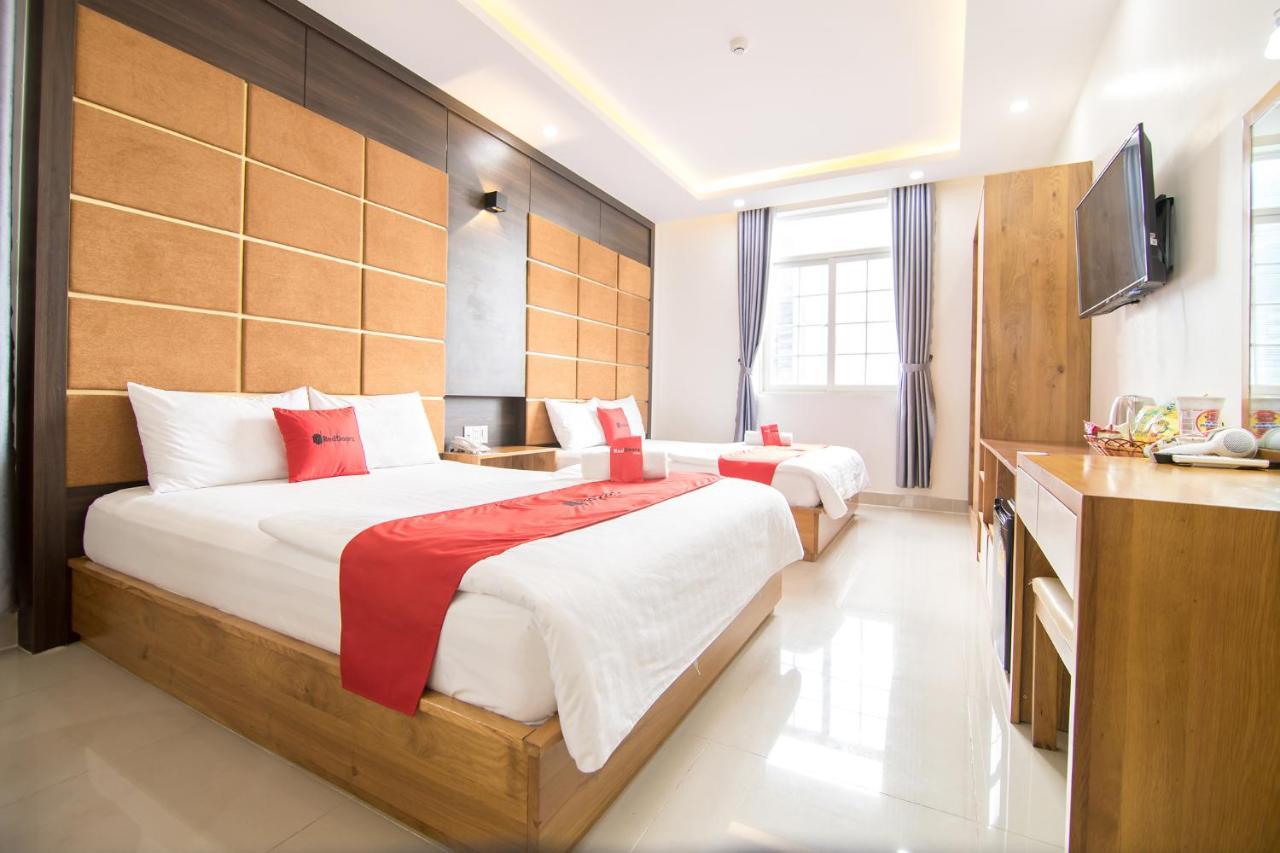 Reddoorz Plus Near Lotte Mart Cong Hoa Ho Chi Minh City Exterior photo